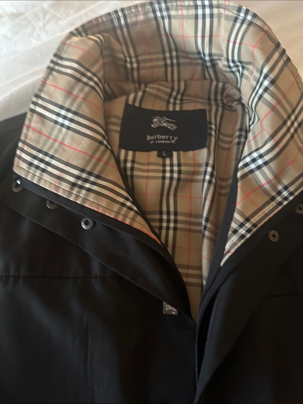 Burberry Black Trench Coat with Classic Beige Check Lining